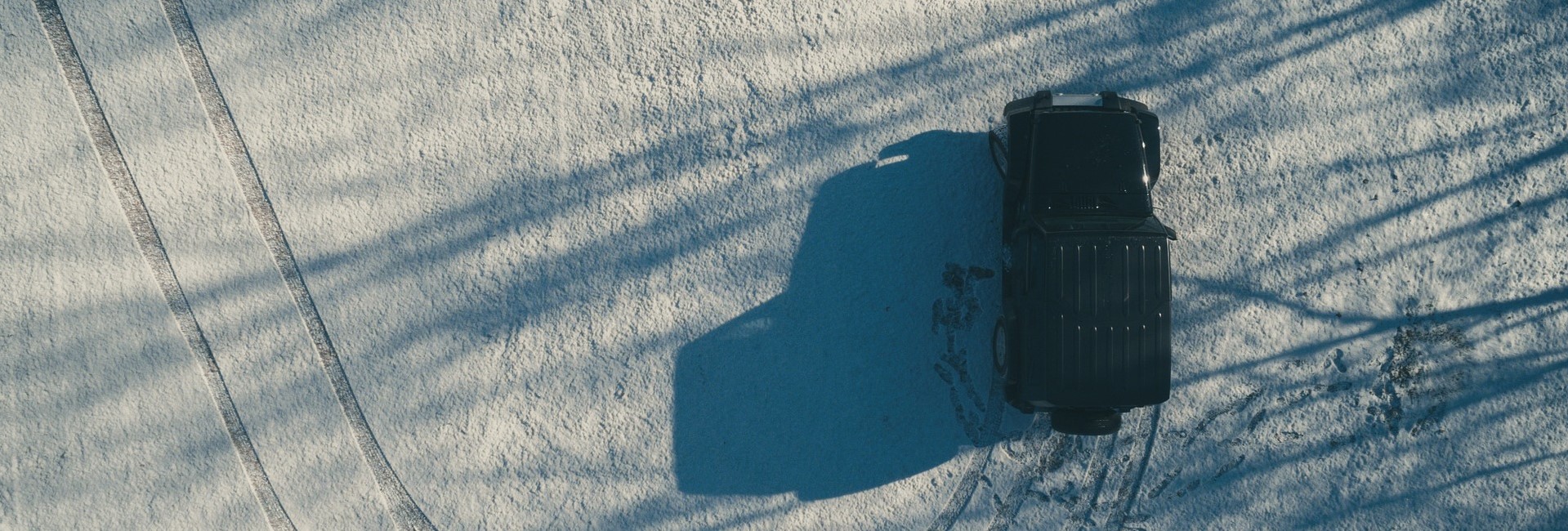 SUV on a Snow - GWCars.org